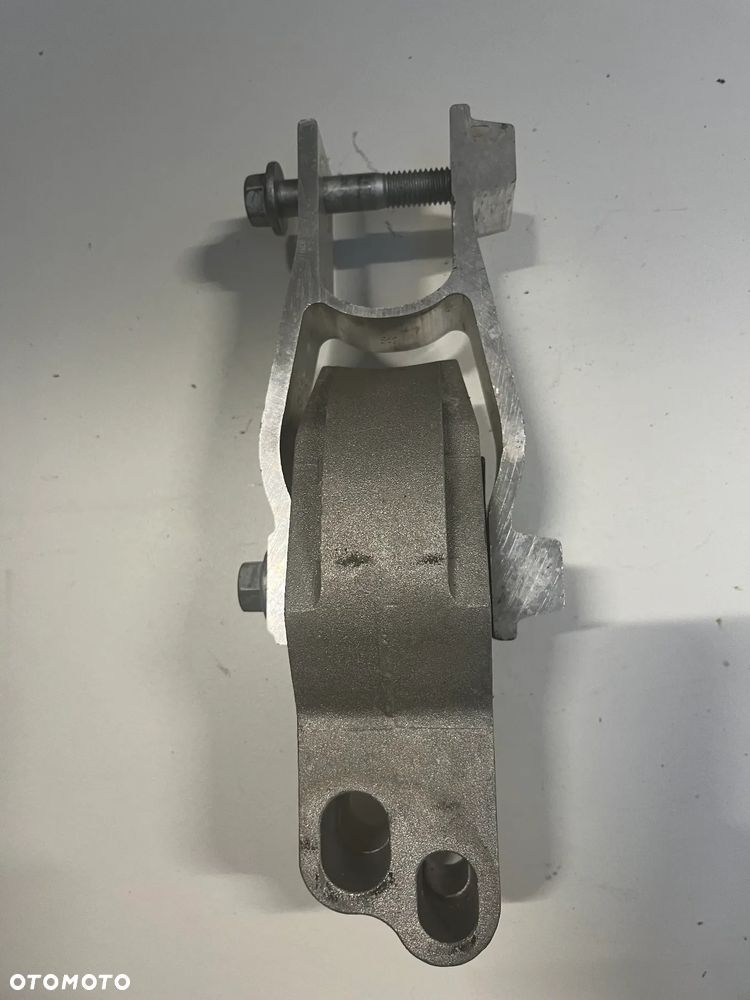 VOLVO XC40 II 17-21 ŁAPA PODUSZKA SILNIKA 32137482 - 3