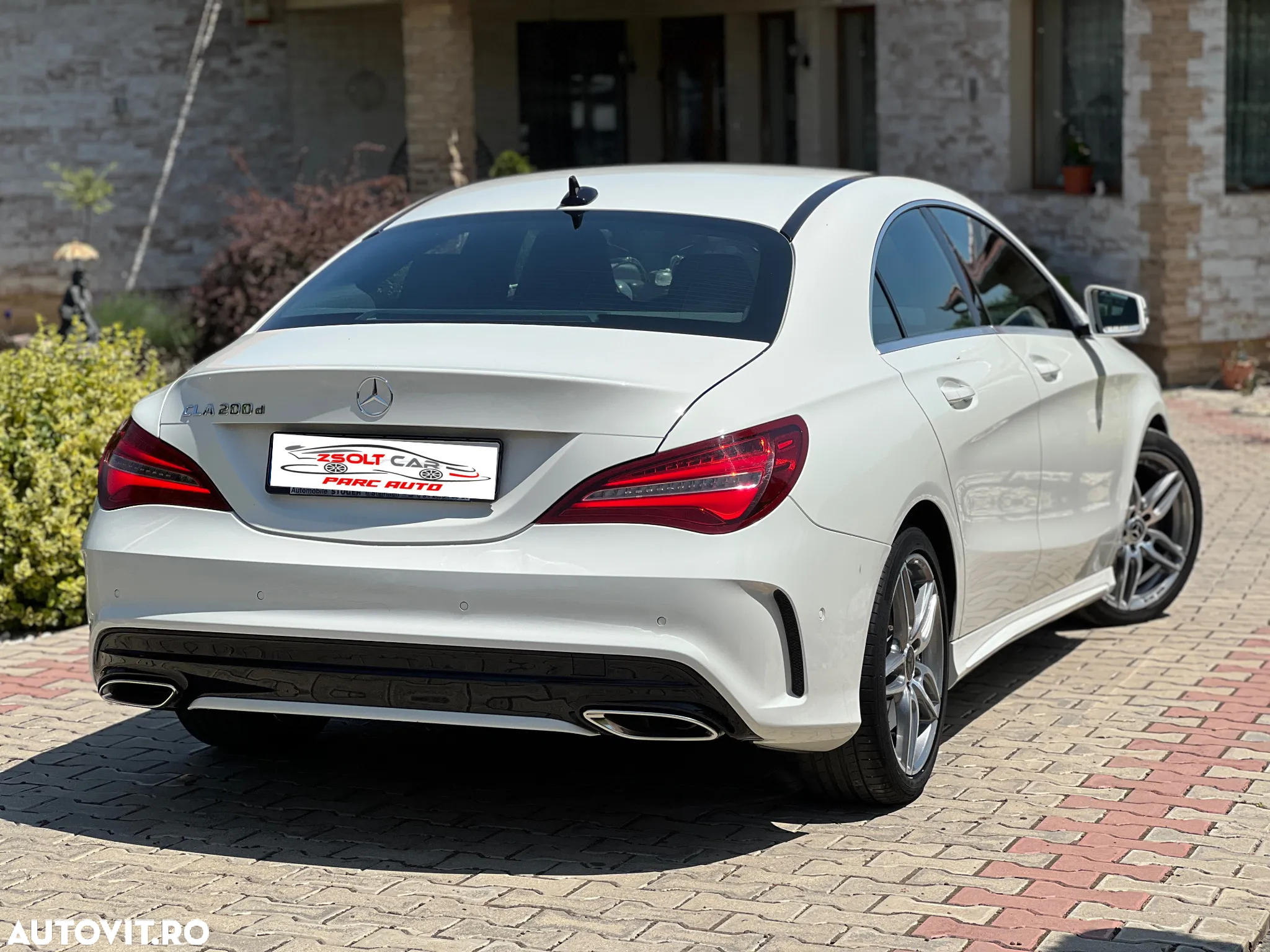 Mercedes-Benz CLA 200 d 4MATIC Aut. - 3