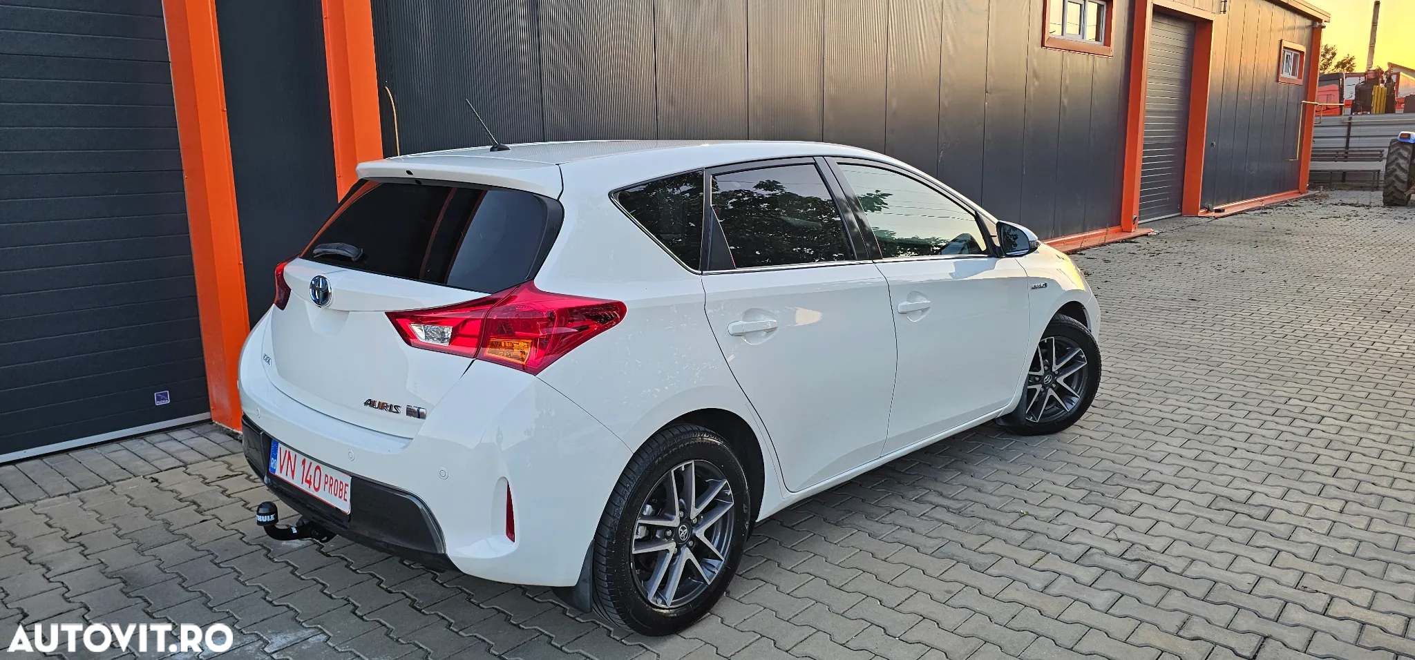 Toyota Auris 1.8 VVT-i Hybrid Automatik Executive - 3