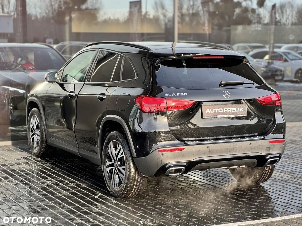 Mercedes-Benz GLA 200 Progressive - 11