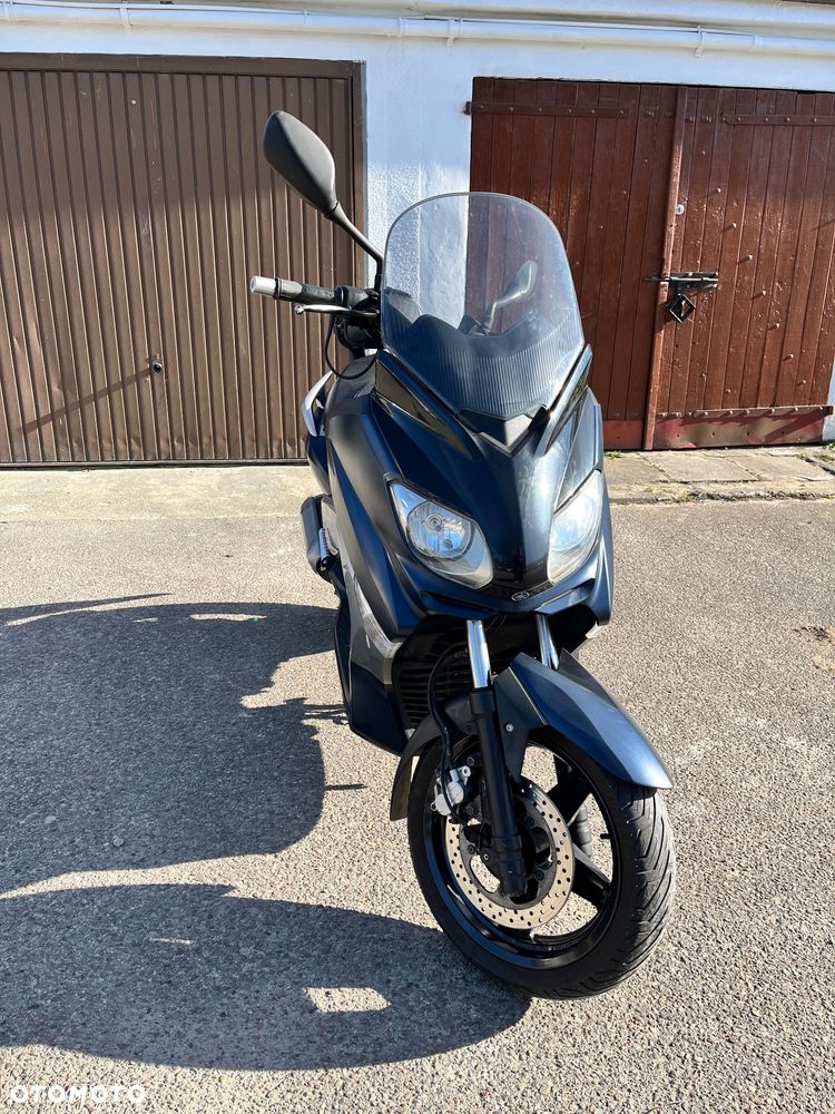 Yamaha X-max - 4
