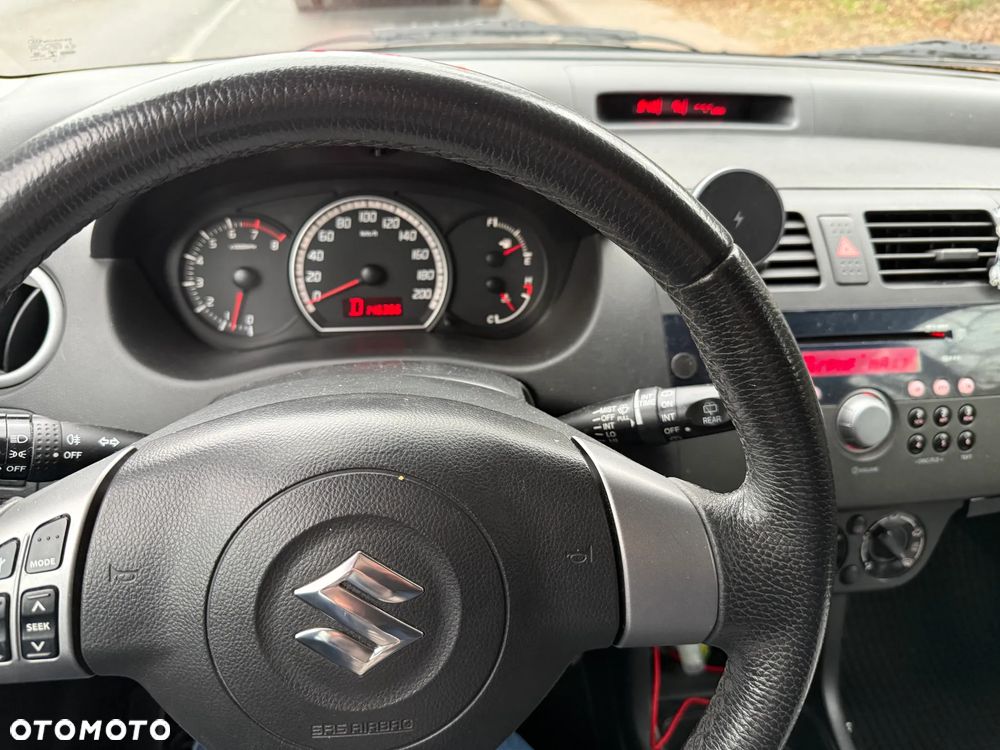 Suzuki Swift 1.5 GLX / Comfort - 4