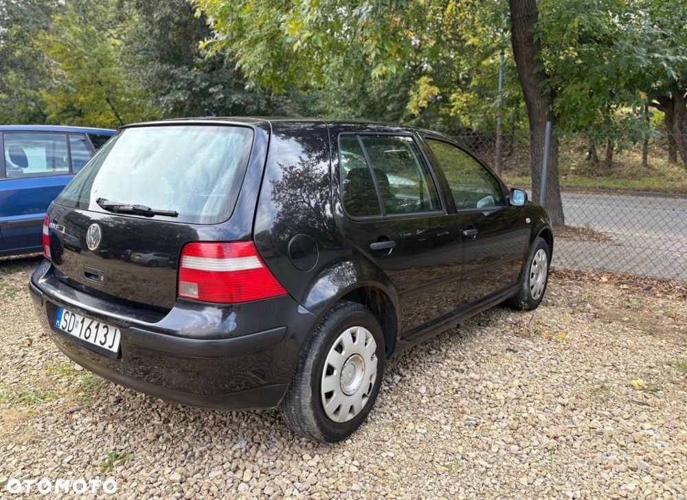 Volkswagen Golf - 4