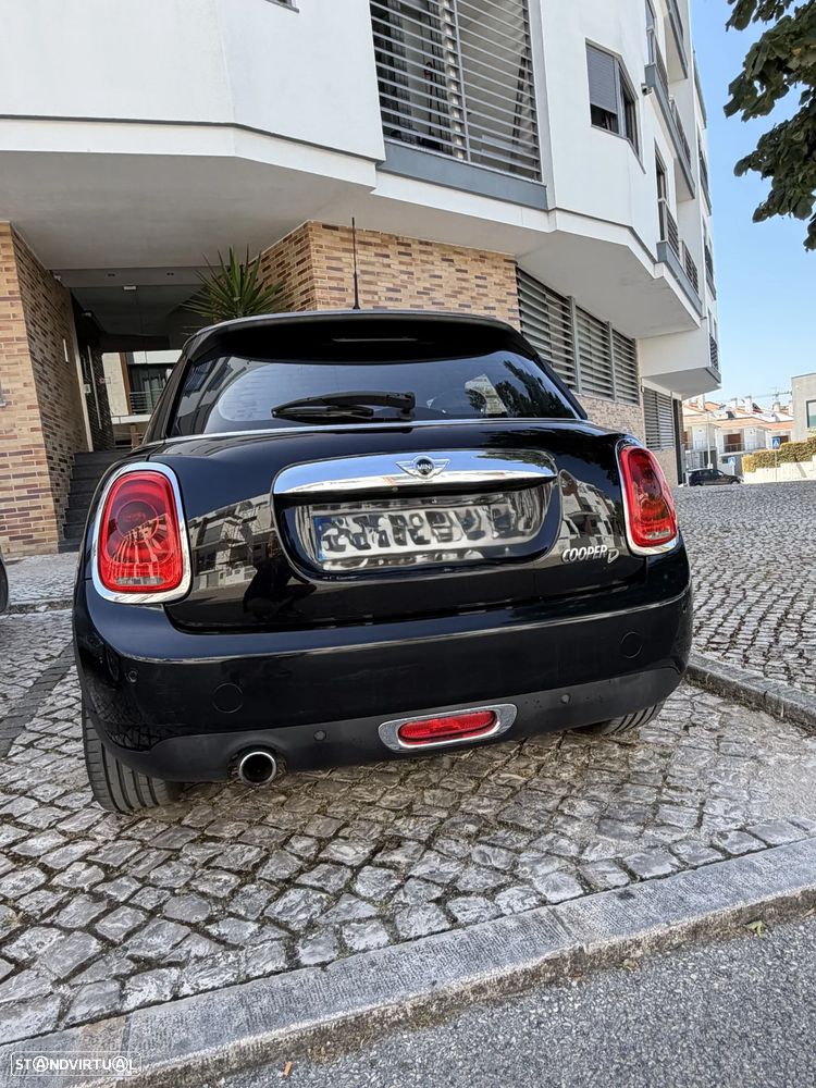 MINI 5 Portas Cooper D - 3