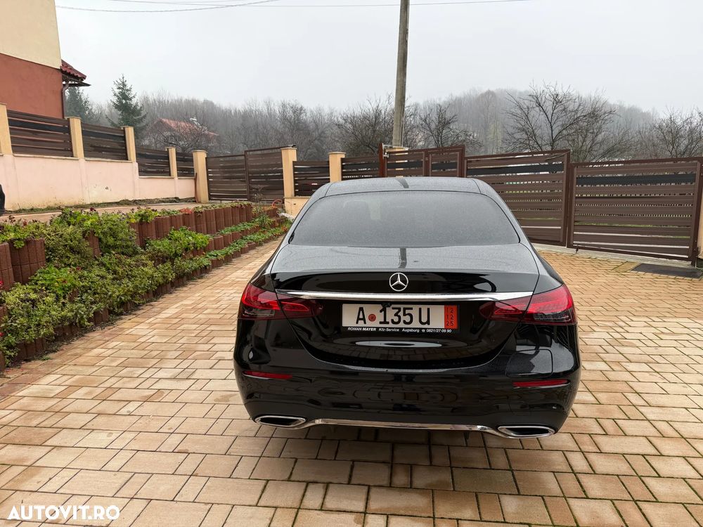 Mercedes-Benz E 300 de Aut. - 7