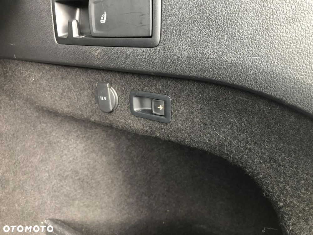 Volkswagen Passat Alltrack 2.0 TDI SCR 4Motion DSG - 22