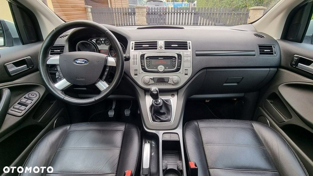 Ford Kuga - 12