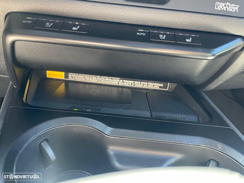 Lexus UX 250h Luxury - 33