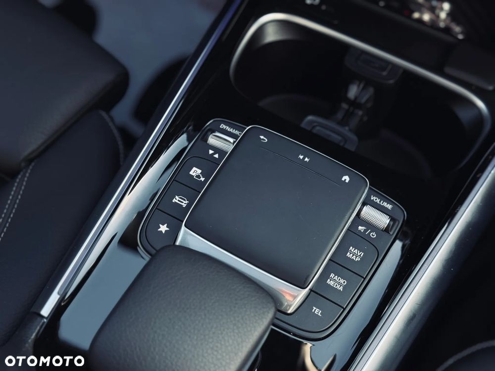 Mercedes-Benz GLA 250 4Matic 8G-DCT AMG Line - 28