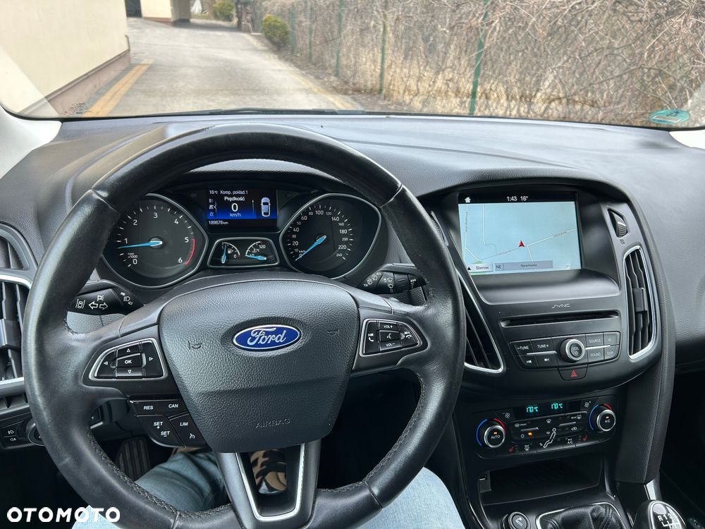 Ford Focus 1.5 EcoBlue Start-Stopp-System TITANIUM STYLE - 24