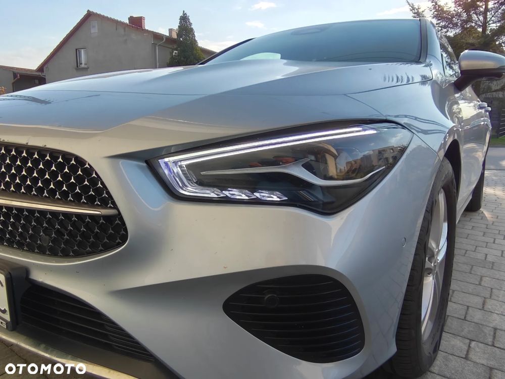 Mercedes-Benz CLA 250 e 8G-DCT Special Edition - 40
