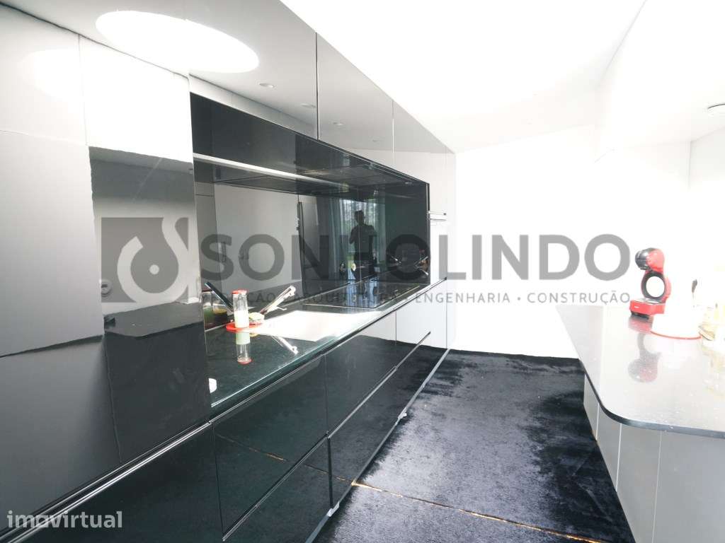 Andar Moradia T3 completamente mobilado, com água, luz e Internet i... - Grande imagem: 5/27