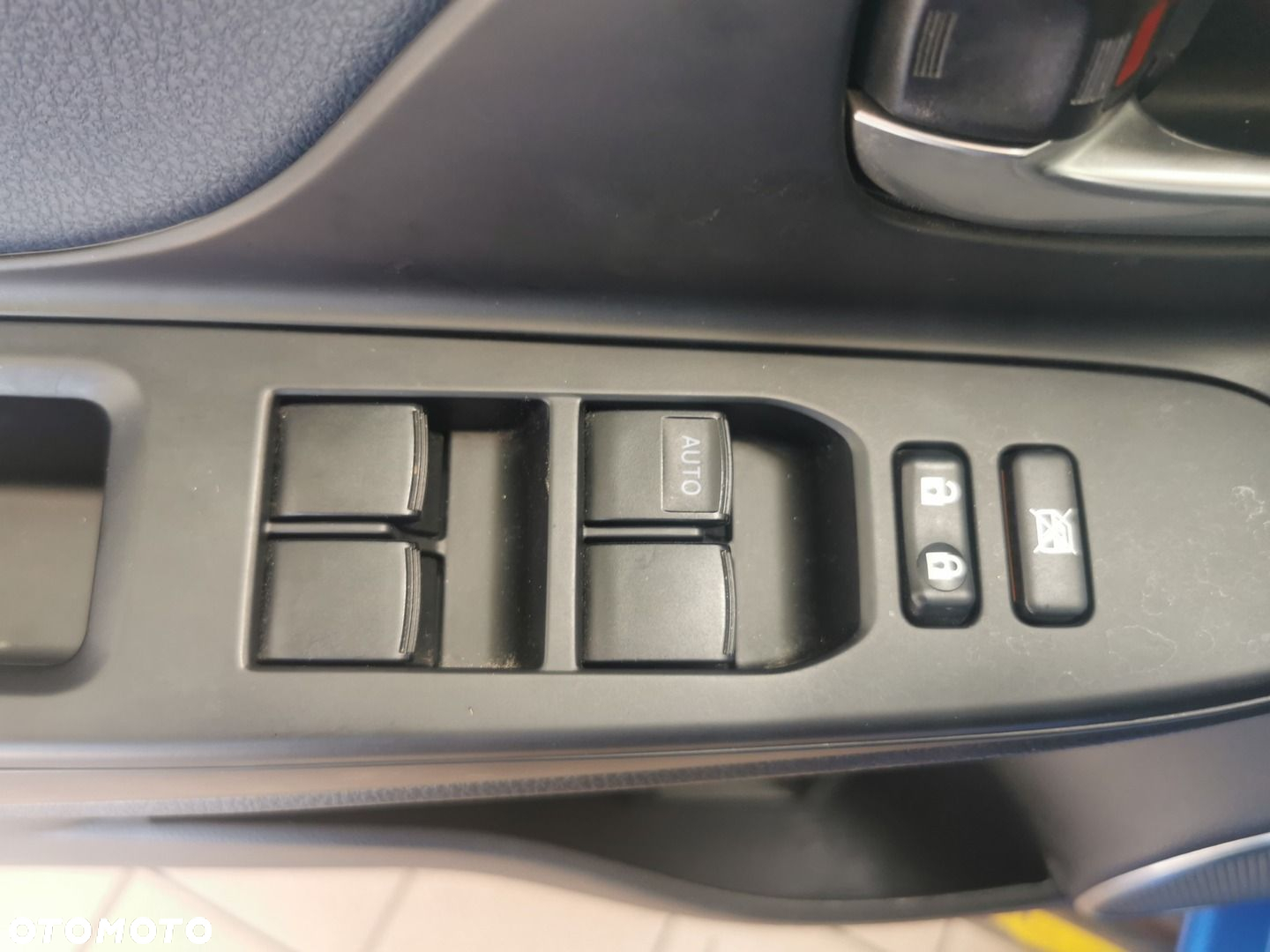 Toyota Yaris - 16