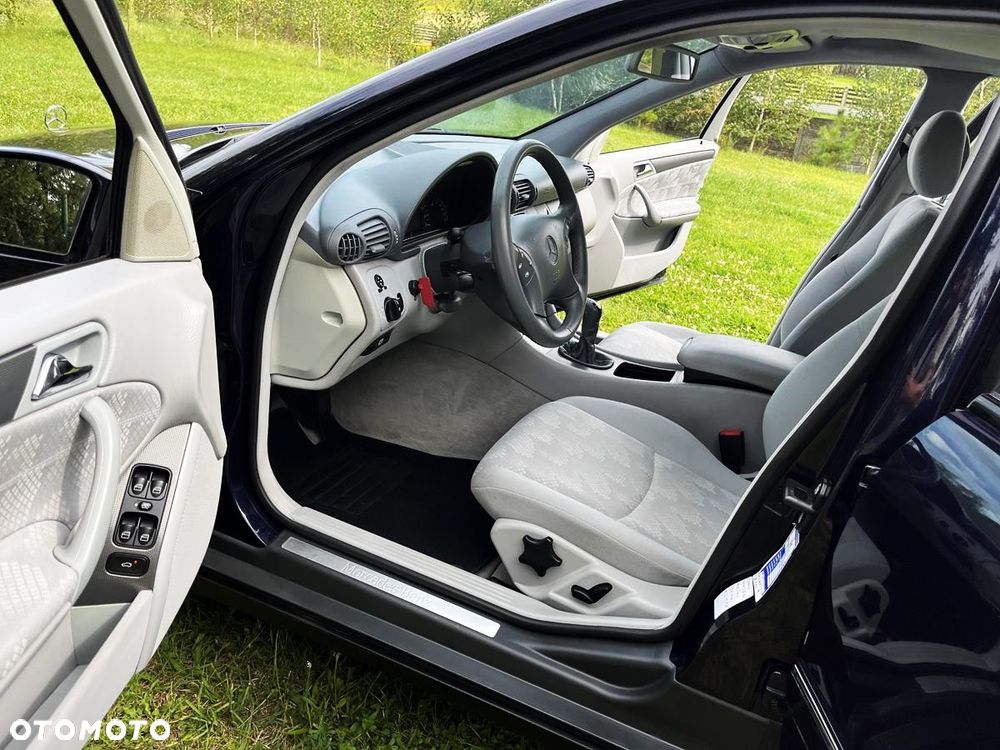 Mercedes-Benz Klasa C 200 Kompressor Avantgarde - 5