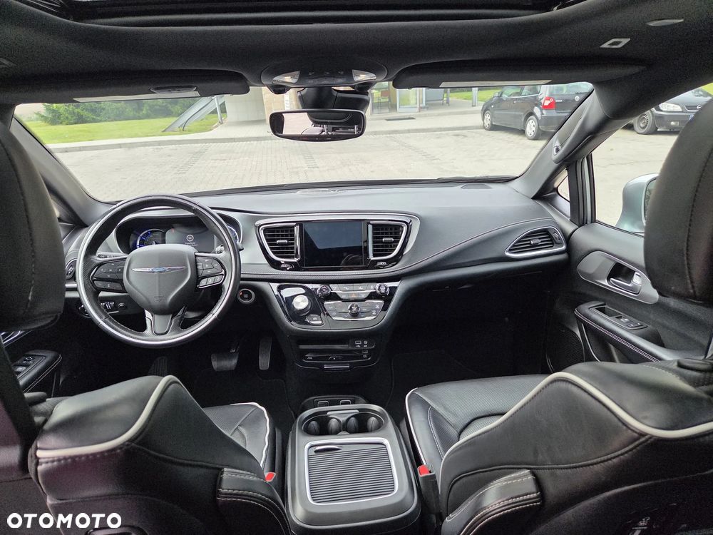 Chrysler Pacifica - 19