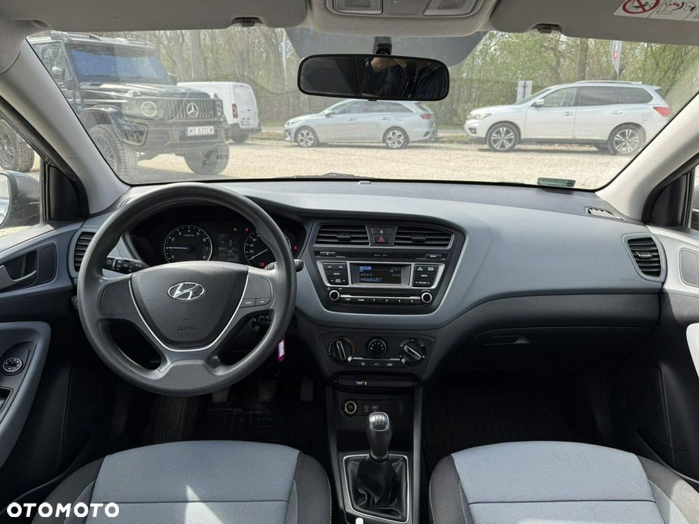 Hyundai i20 - 15