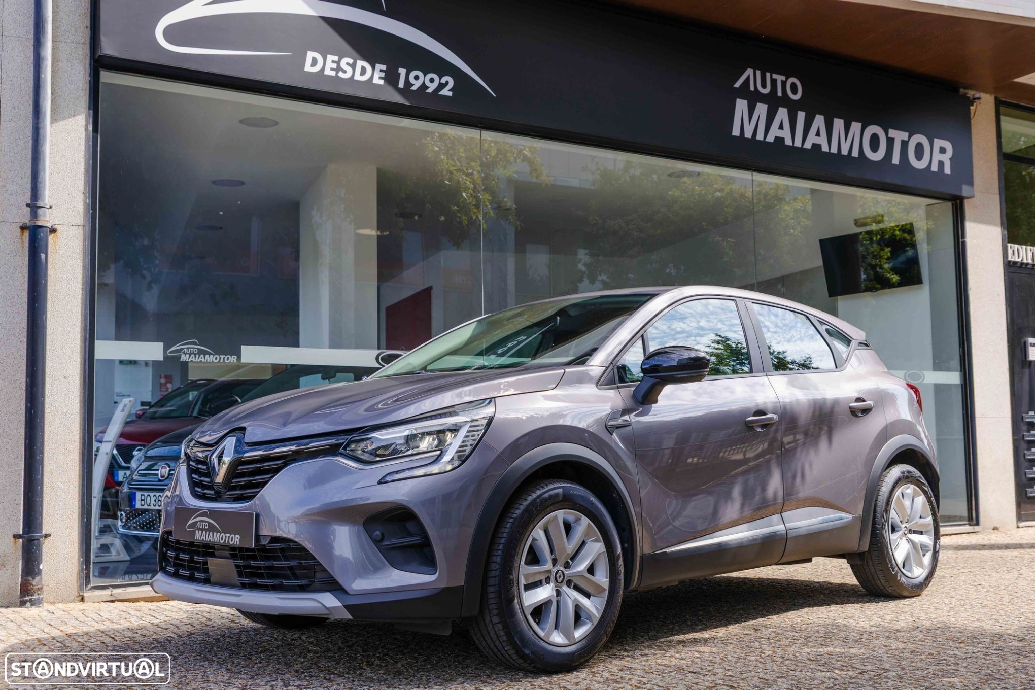 Renault Captur 1.0 TCe Intens - 1