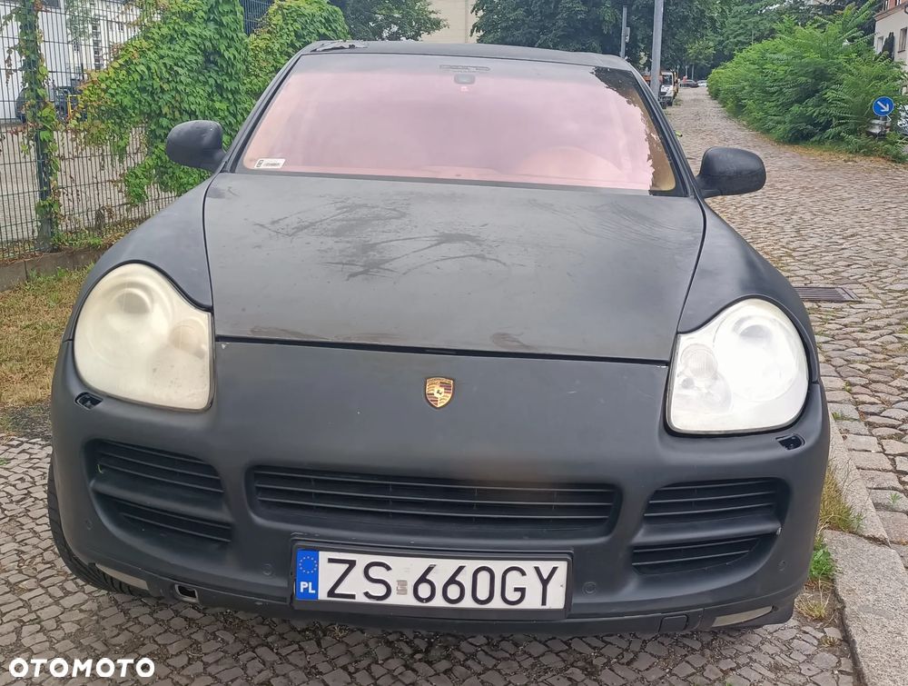 Porsche Cayenne - 2