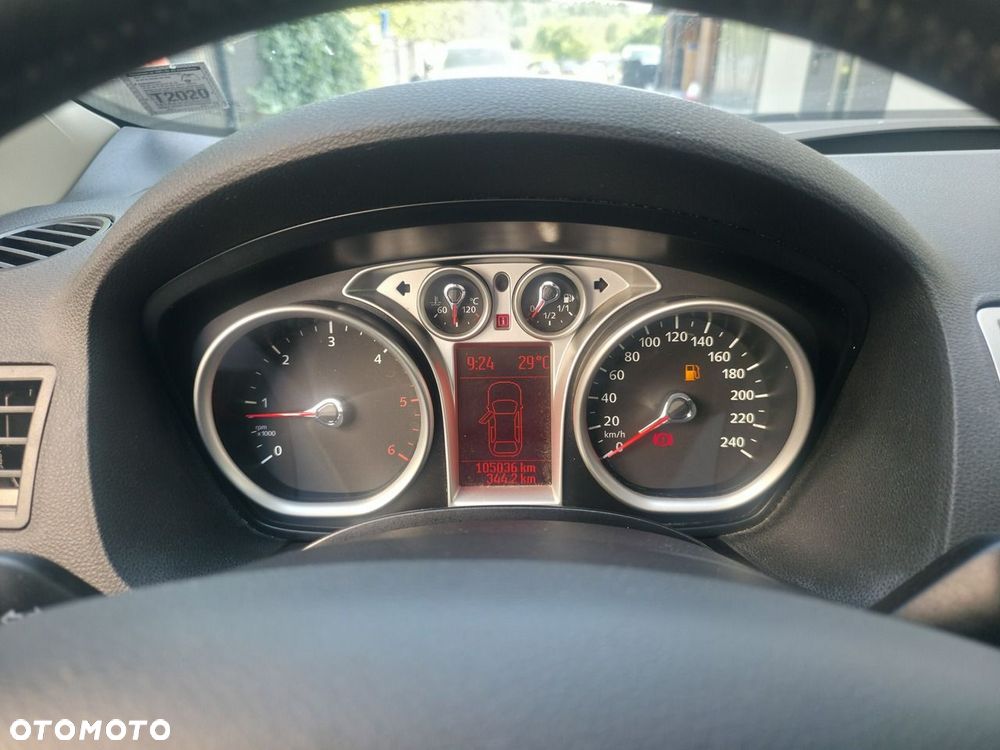 Ford Kuga - 21
