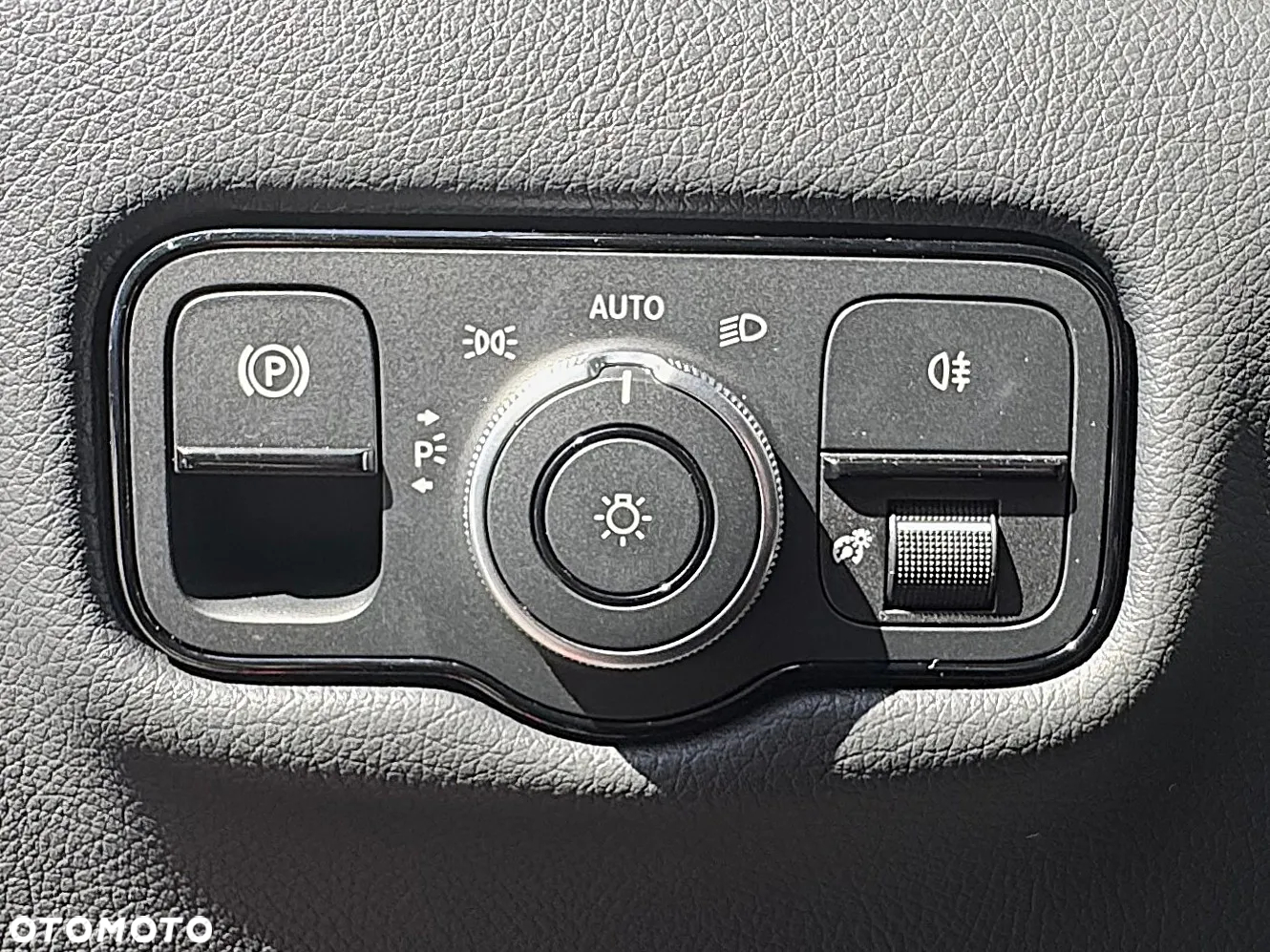 Mercedes-Benz Klasa V 300 d 4-Matic Avantgarde 9G-Tronic (d³ugi) - 24