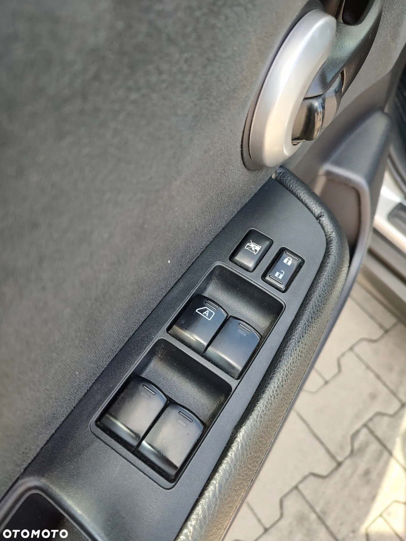Nissan Tiida 1.6 Visia - 18