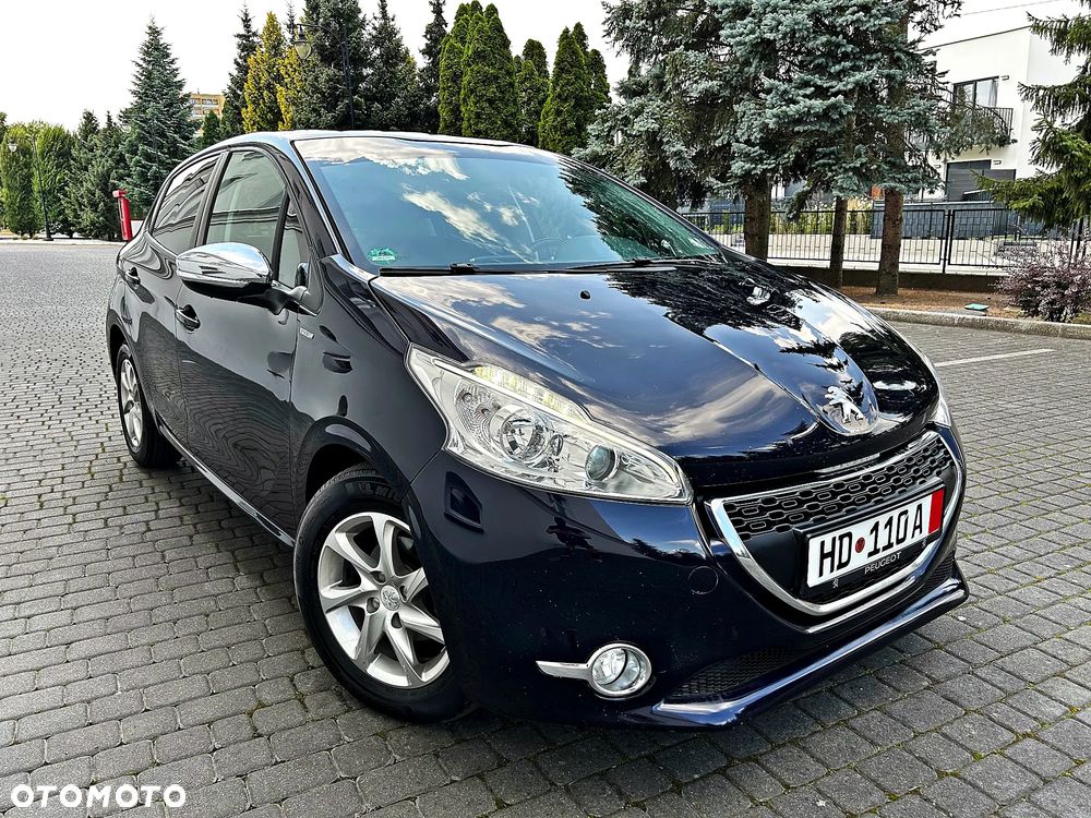Peugeot 208 2014 photo 2