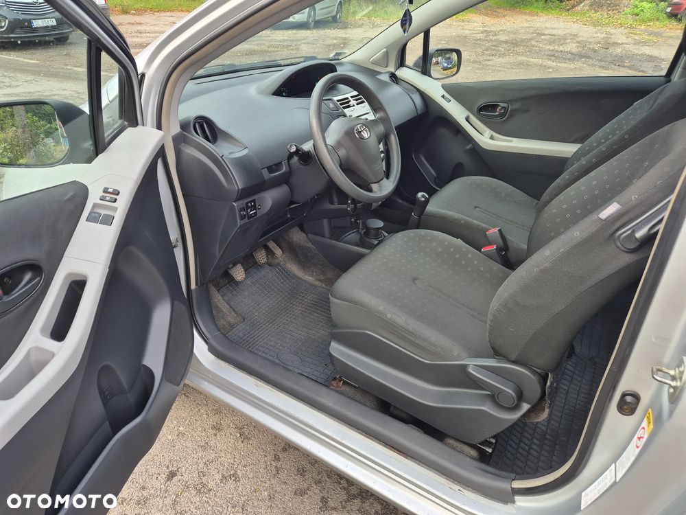 Toyota Yaris 1.0 Luna - 7