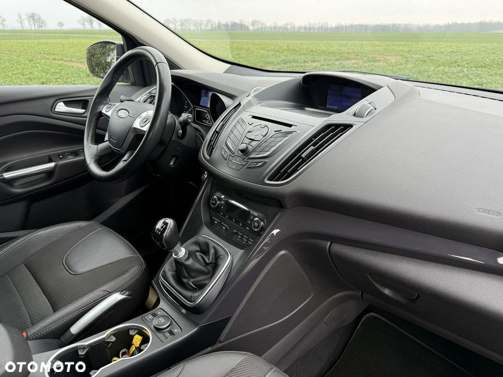 Ford Kuga 2.0 TDCi 4x2 Titanium - 15