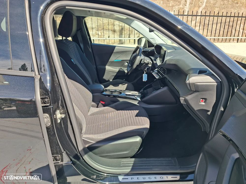 Peugeot 2008 PureTech 130 EAT8 Active - 21