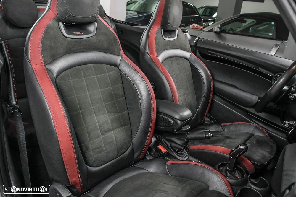 MINI Cabrio John Cooper Works Auto Desportiva - 21