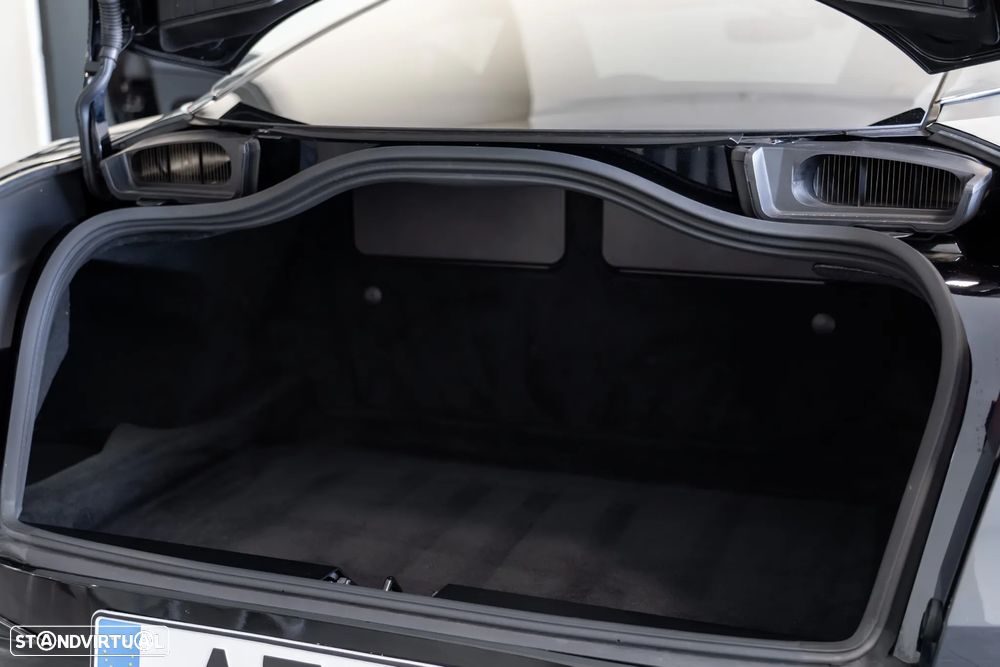 Aston Martin DB11 Coupé V8 Auto - 24