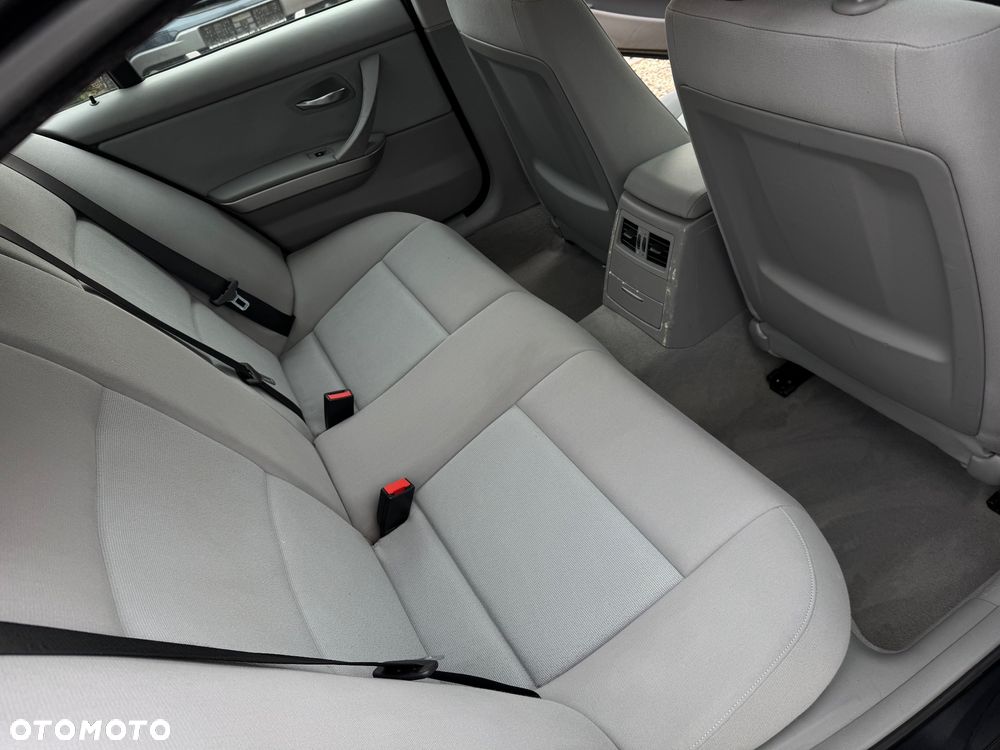 BMW Seria 3 318i Edition Lifestyle - 18