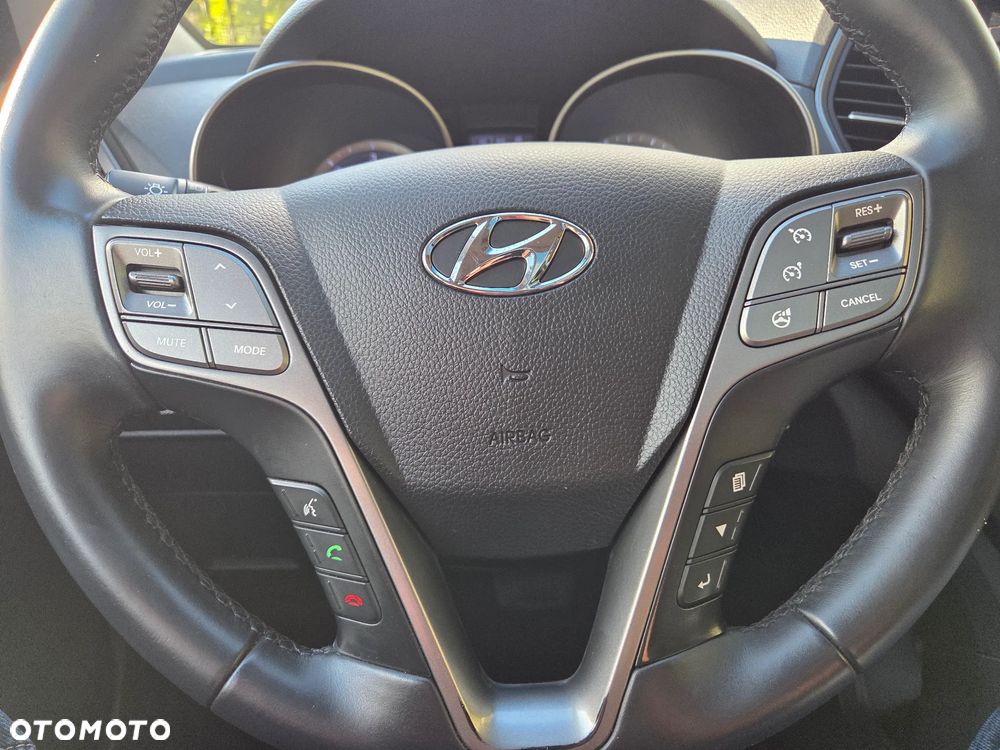 Hyundai Santa Fe Grand 2.2 CRDI 4WD Automatik Premium - 14