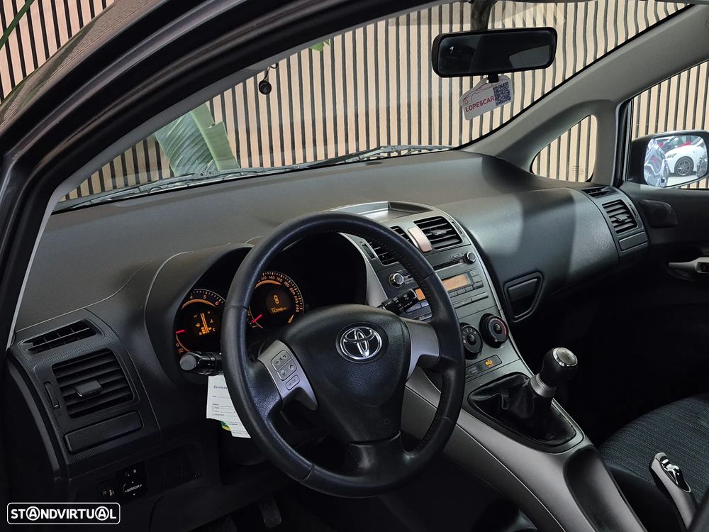 Toyota Auris 1.4 VVT-i AC - 12