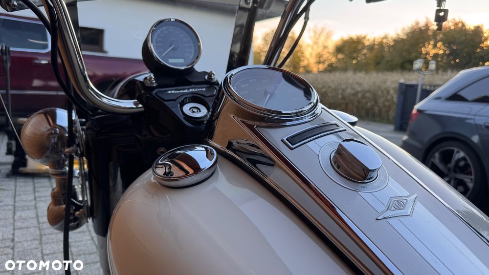 Harley-Davidson Touring Road King - 14