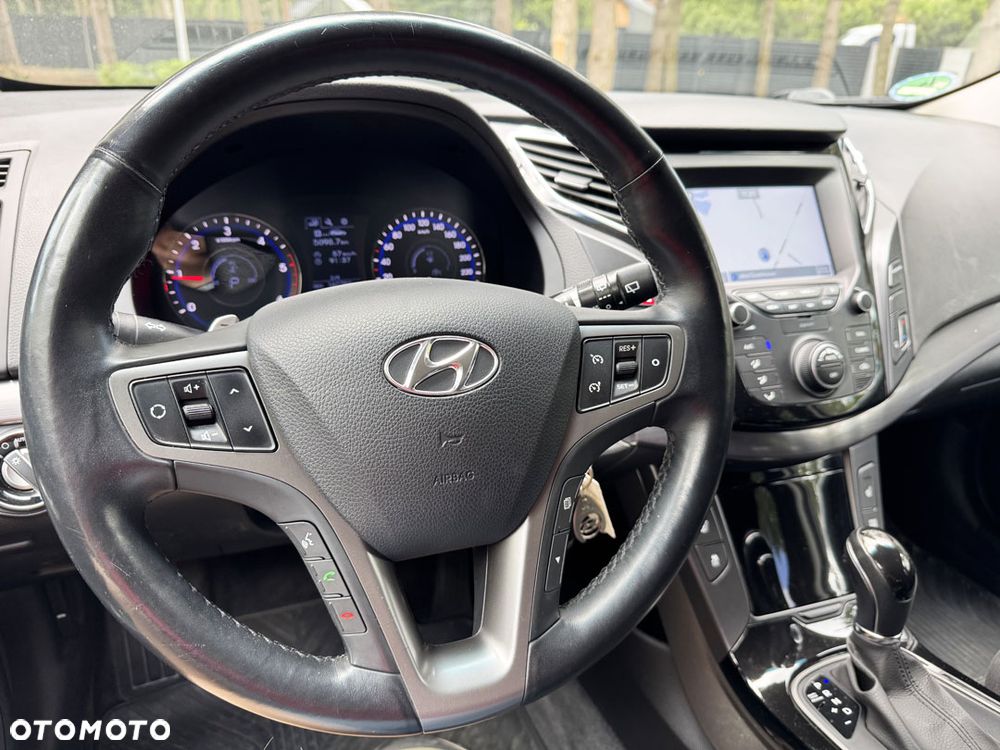 Hyundai i40 Kombi blue 1.6 CRDi DCT Space - 25
