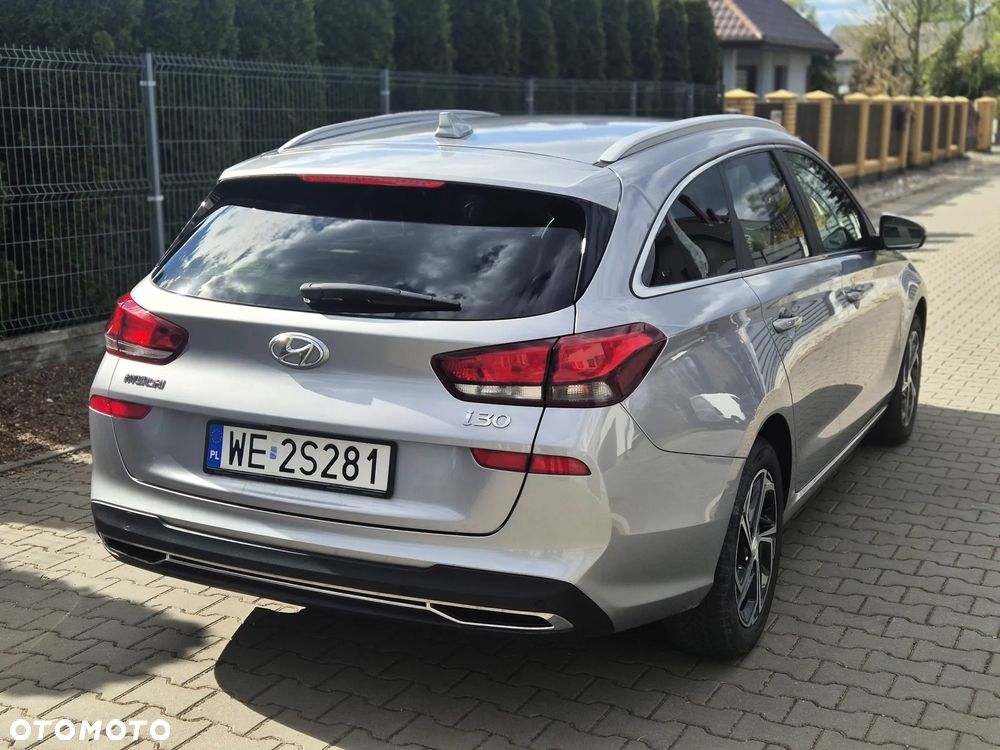 Hyundai i30 1.6 D Comfort DCT - 16