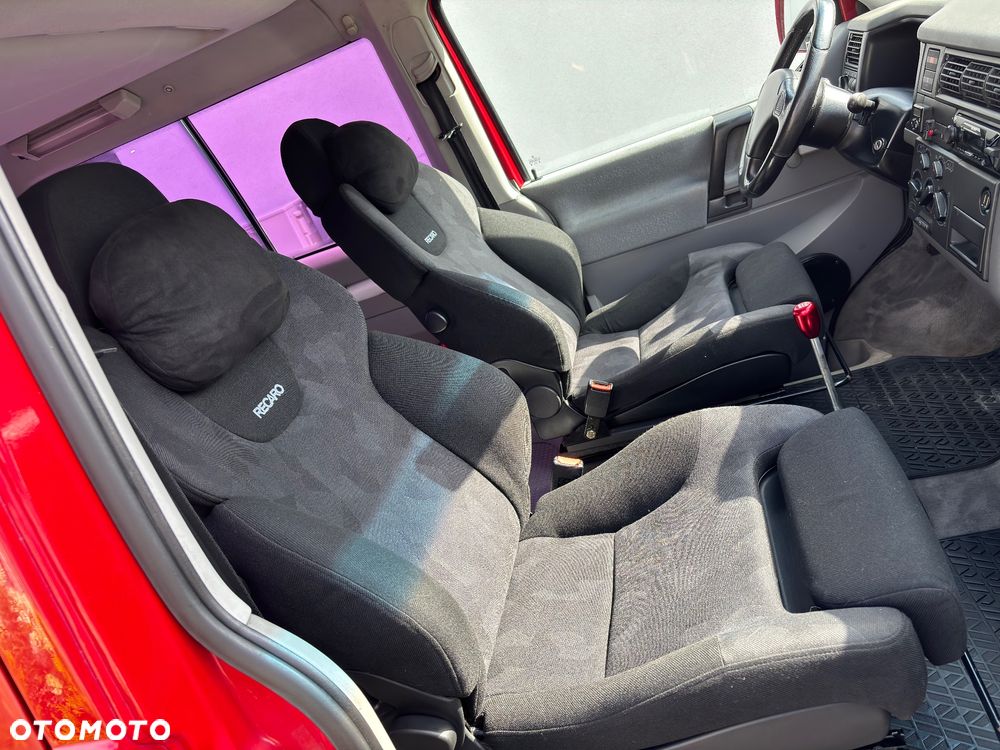 Volkswagen Multivan - 8