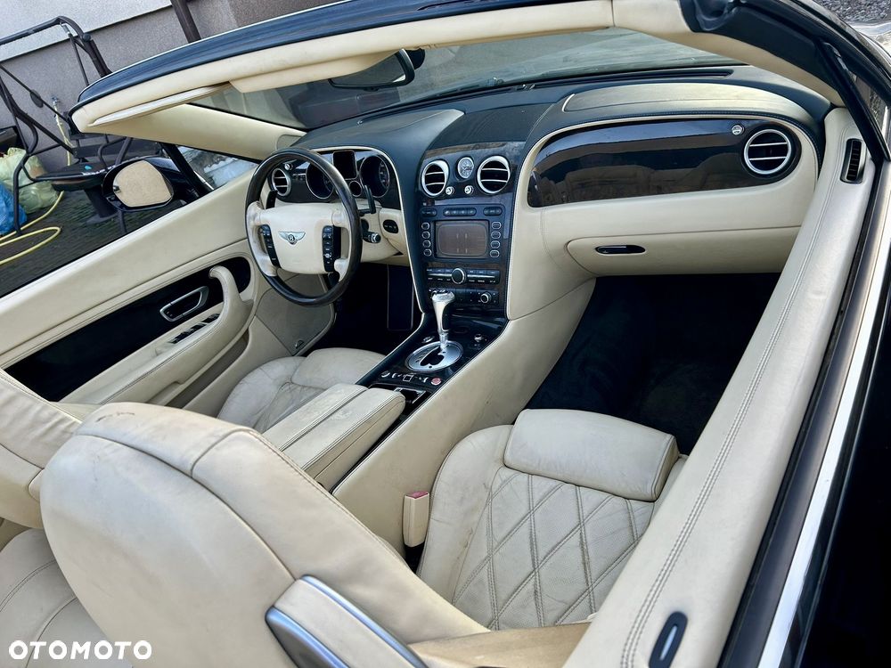 Bentley Continental GT - 12