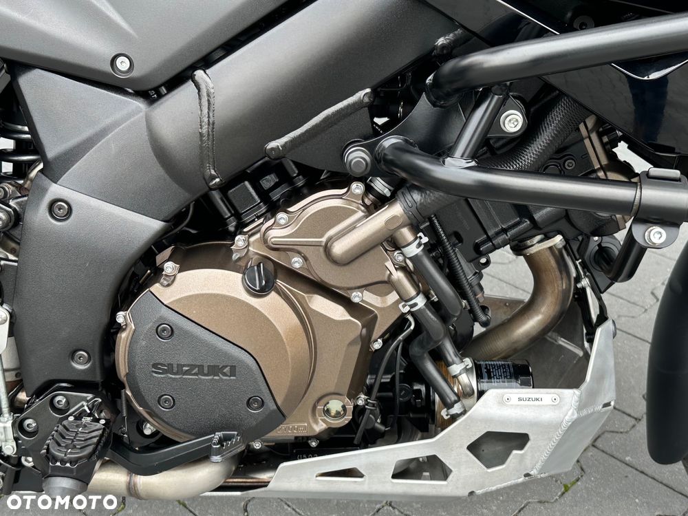 Suzuki V-STROM - 15