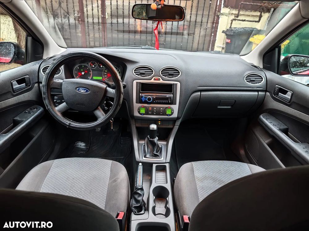 Ford Focus - 8
