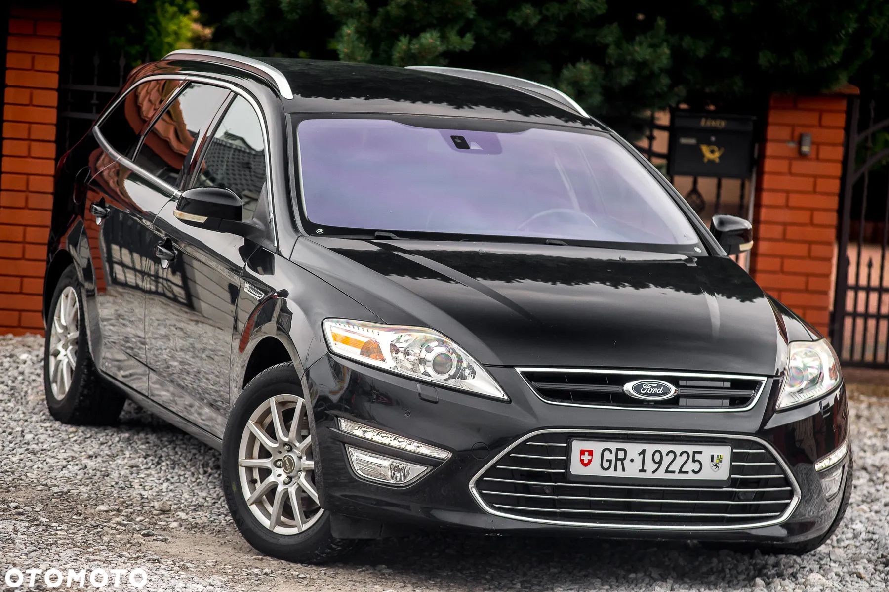 Ford Mondeo 2.0 EcoBoost Start-Stopp Autom Titanium - 1