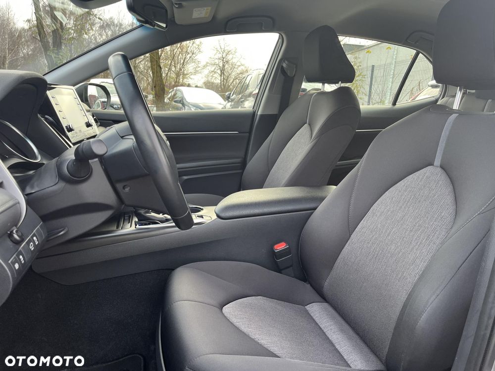 Toyota Camry 2.5 Hybrid Comfort CVT - 18