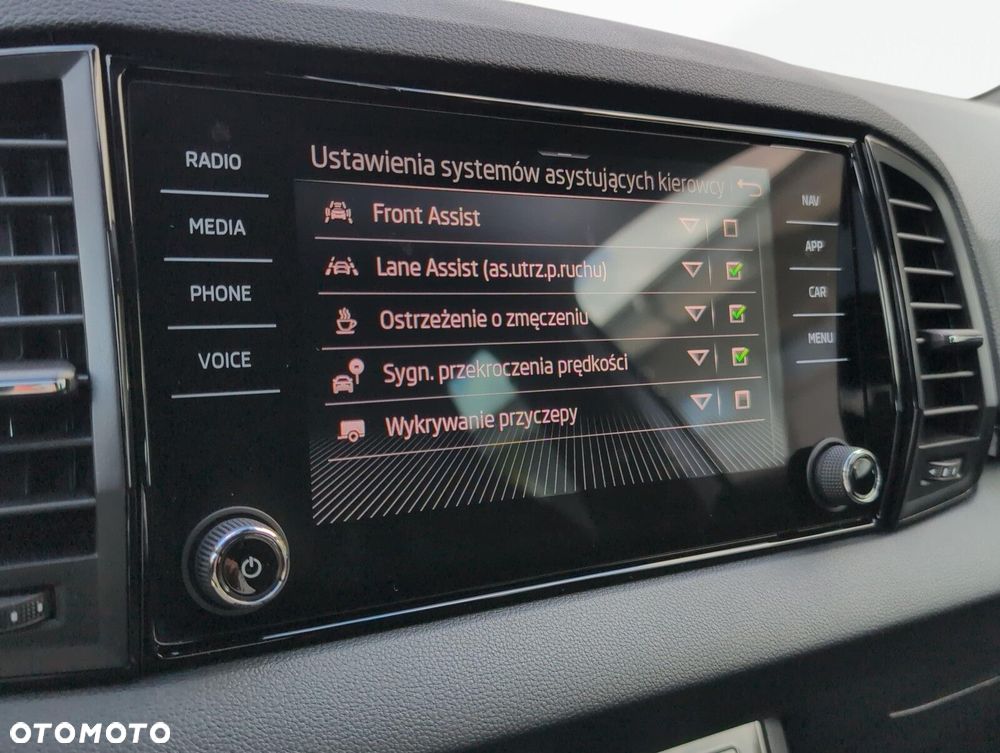 Skoda Karoq 1.5 TSI ACT Sportline DSG - 29