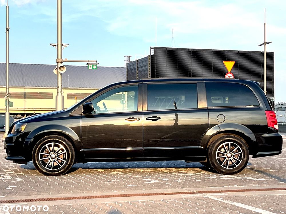 Dodge Grand Caravan - 7
