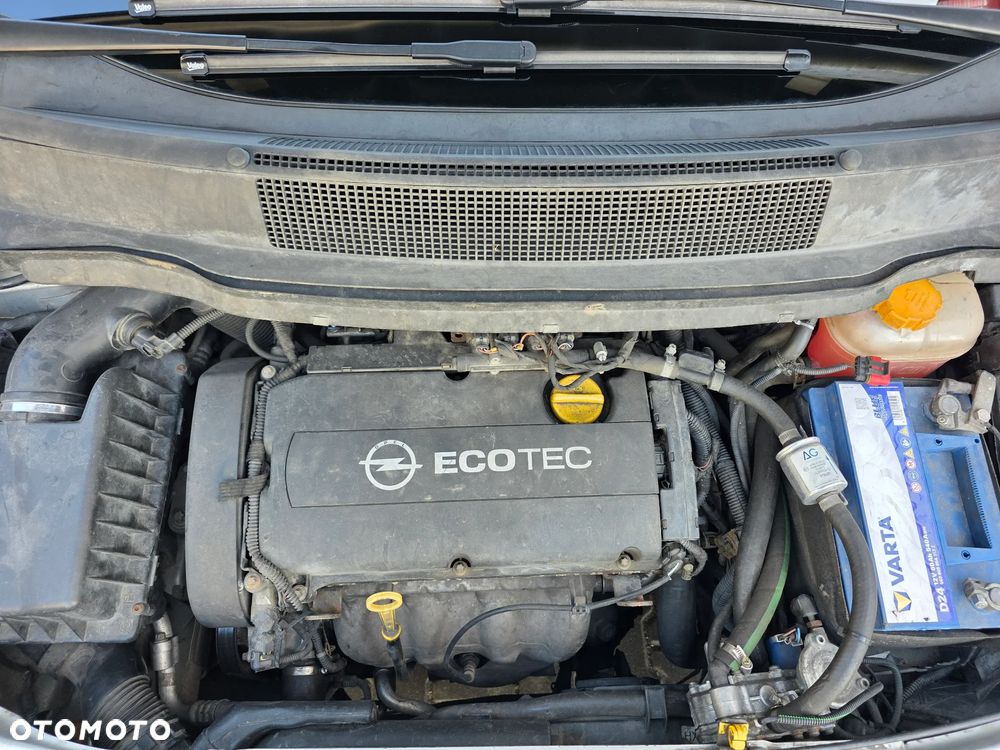 Opel Zafira 1.8 Essentia - 23