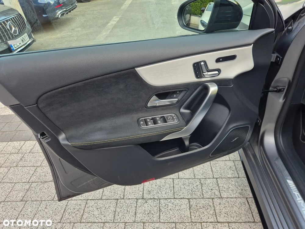 Mercedes-Benz Klasa A 45 S AMG 4-Matic Street Style Edition 8G-DCT - 27