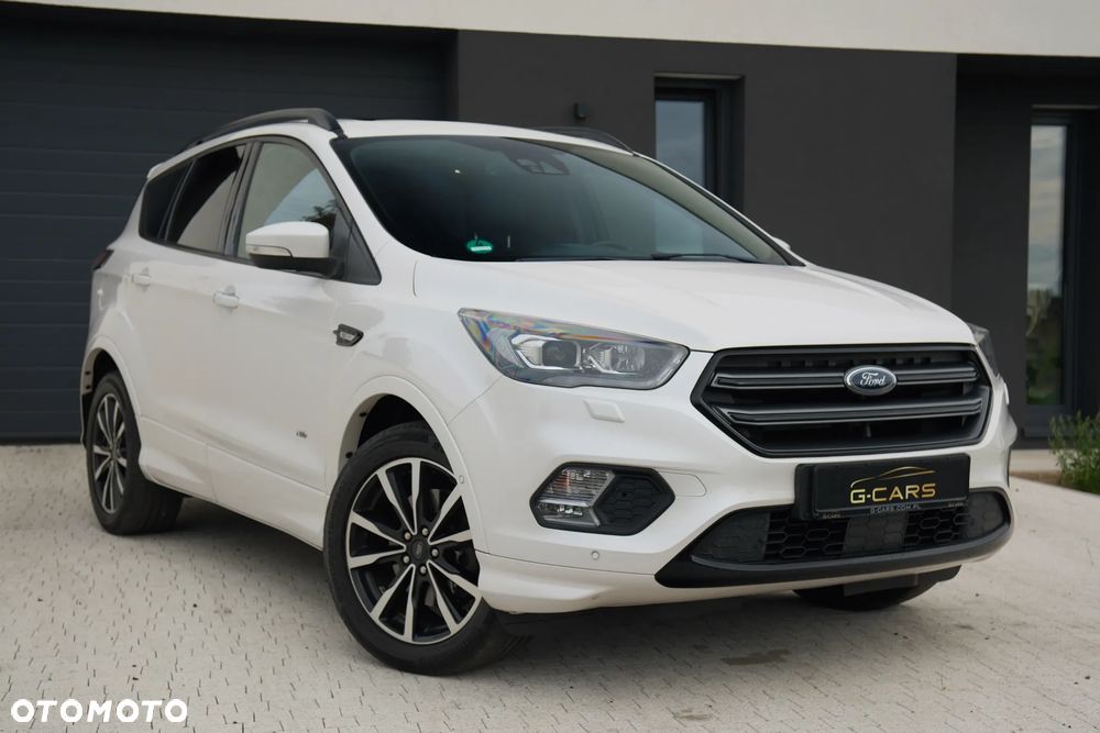 Ford Kuga - 1