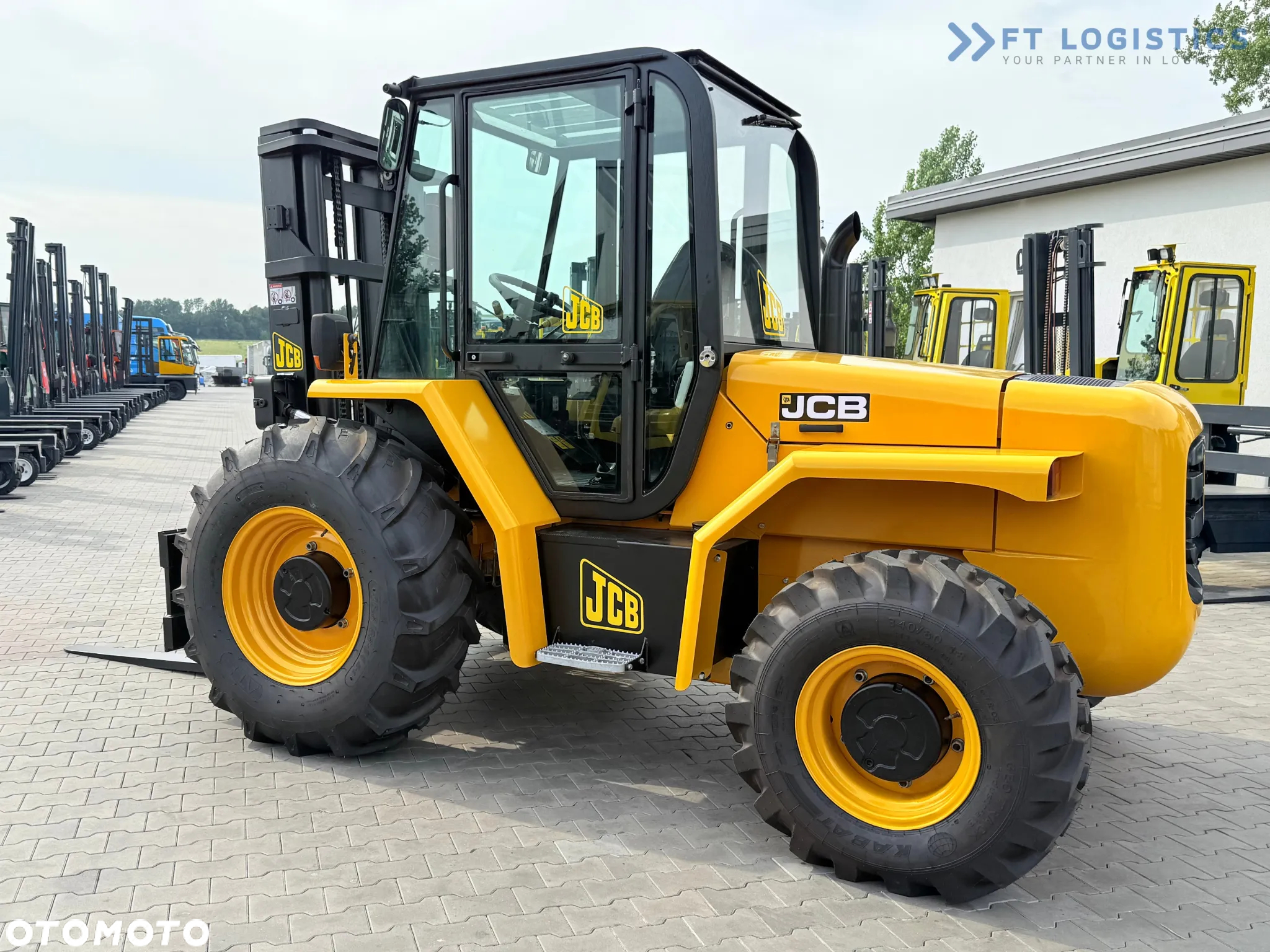 JCB 940 / DIESEL / TRIPLEX 4500MM / POZYCJONER / PRZESÓW WIDEŁ / 4T / NOWE OPONY / JAK NOWY - 15