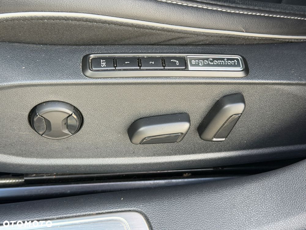 Volkswagen Arteon 2.0 TDI SCR 4Motion DSG R-Line - 22